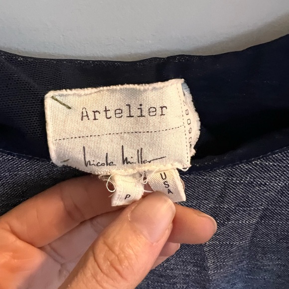 Nicole Miller denim stretch dress with cold shoulder - Picture 2 of 3